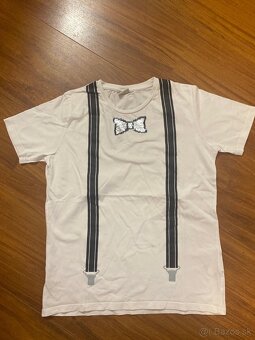 Tričko s čiernymi trakmi a motýlikom, veľ. 152 cm - 2