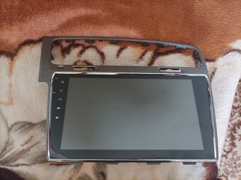 Predám autoradio z ramikom - 2