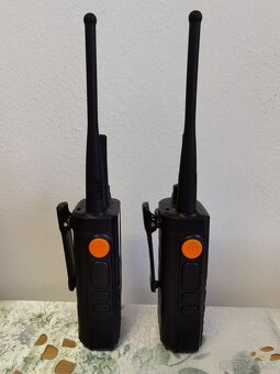 Predám 2x vysielačky UHF/POC Radia - 2