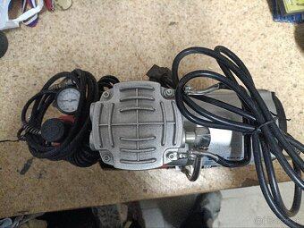 Striekacia pištoľ - 2