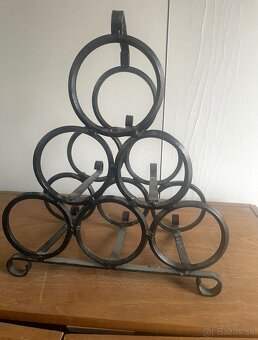 Predám kovovy stojan na víno - 2