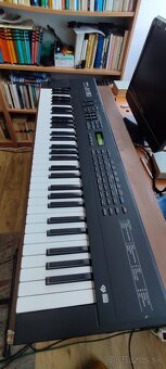 Predám Roland JV-30 - 2