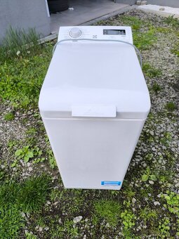 Predám zhora plnenú práčku Electrolux - 2