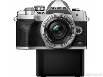 Olympus OM-D E-M10 Mark IV - 2