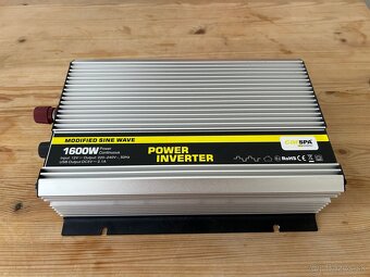 Menič napätia Carspa (inverter) z 12v na 230v + USB 1600w - 2