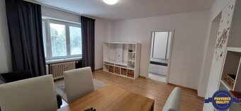 PRENÁJOM: 3 izbový byt v historickom centre mesta - Komárno - 2