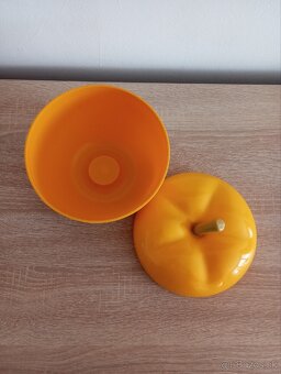 Retro jabĺčko - 2
