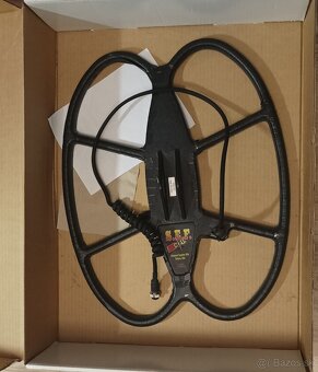 Predám detektor kovov Minelab E-trac - 2