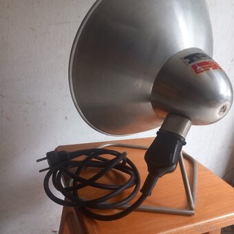 Retro ohrievač- rozmery: priemer 28cm výška 40cm funkčný. - 2