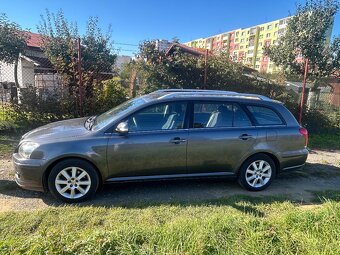 Toyota Avensis 2.0 93kw - 2