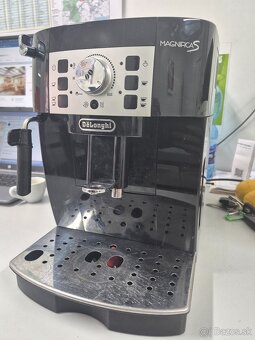 Automatický kavovar Delonghi Magnifica S - 2