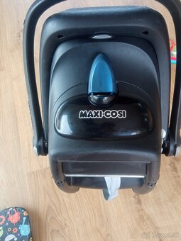 Autosedacka  Maxi-Cosi CabrioFix + Matrac - 2