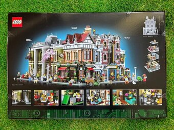 LEGO Icons: Tudor Corner Modular Building (10350) - 2