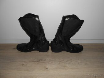 Predam len vyskusane damske kozene moto topanky HELD - 2