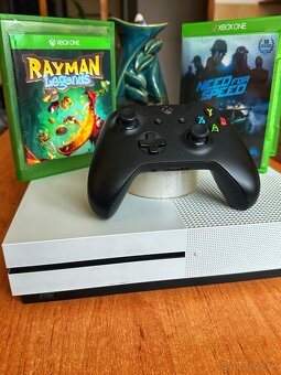 Xbox One S + ovládač + hry Rayman Legends,NFS - 2