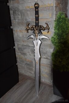 World of Warcraft Frostmourne - 2