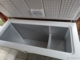 Mraziaci box 287l - 2