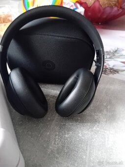 Sluchadka Apple beats - 2