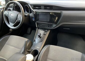 Toyota Auris 1.8-AUTOMAT-NAVI-KAMERA - 2