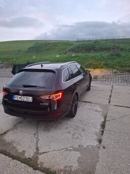 Skoda superb 3 2.0 tdi 110kw combi - 2