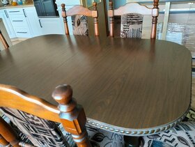 Jedálenský stôl so stoličkami - 2
