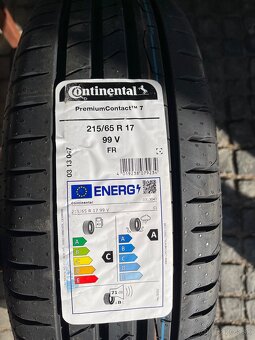 Continental PremiumContact 7 215/65 R17 99V - 2