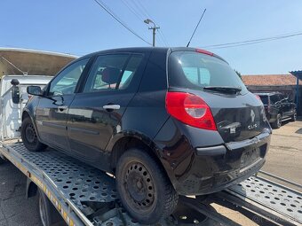 Renault Clio 3 na náhradné diely ND - 2