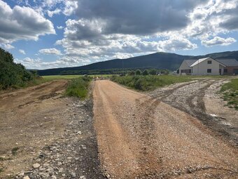 Na predaj stavebný pozemok 700 m2, Trenčianske Jastrabie - 2