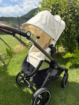 Cybex Eos Lux - 2