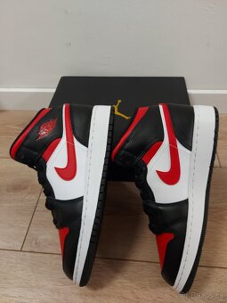 Predám nové Jordan 1 Mid Fire Red ORIGINÁL - 2