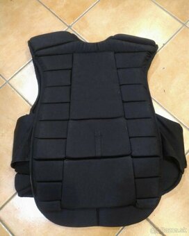Predám balisticka vesta III.A s antišokom - 2