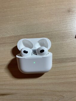 AirPods 3 - 2