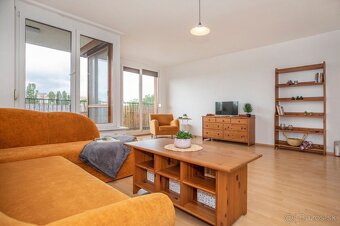 1i byt-BA /Ružinov, 59,70 + 7,8 m2 lóggia + 2,8 m2 pivnica - 2