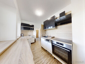 Na prenájom kompletne zariadený dvojizbový byt v centr… - 2