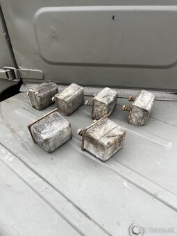 Horné dorazy náprav Praha V3S - 2