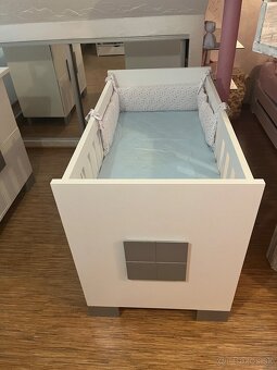 Postieľka s komodou holandskej výroby - 2