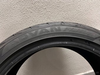 Yokohama Advan fleva V701 R19 - 2