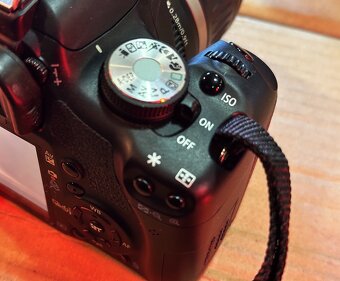 Canon 500D + objektív a príslušenstvo - 2