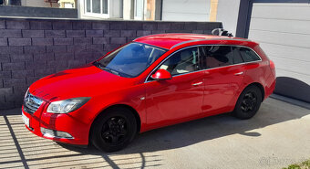 Opel Insignia combi Sports Tourer 2,0 bi-turbo, 4x4, 143 kW - 2