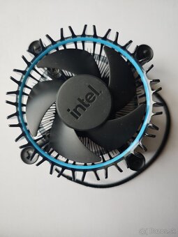 Intel i7-12700 - 2