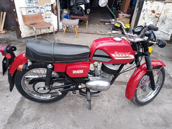 ČZ 250 Egypťan - 2