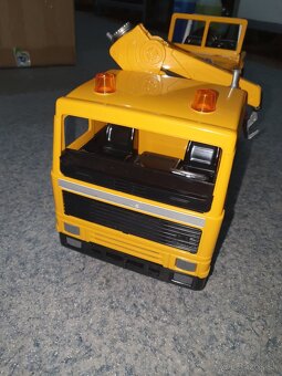 Bruder Volvo odtahovka - 2
