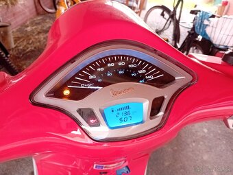 Vespa Primavera - 2
