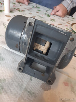 Motory z pračky, odstredivky, čerpadlo - 2