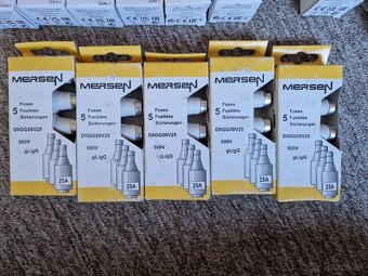 MERSEN Tavná Valcova poistka 25A , 500V - 2