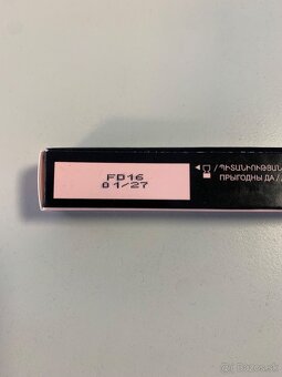 Ceruzka na obocie Brunette Mary Kay - 2