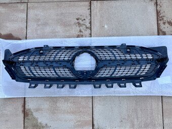 Mercedes benz CLA (c118) predná maska - Amg line - 2