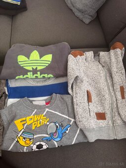 Chlapčenské bundy a svetre - 2