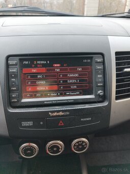 Mitsubishi Outlander 2.0 DI-D 4x4 103kW - 2