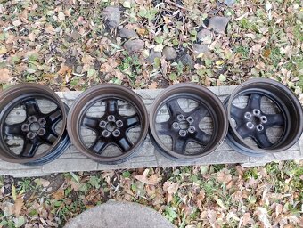 Opel Astra  disky, puklice - 2